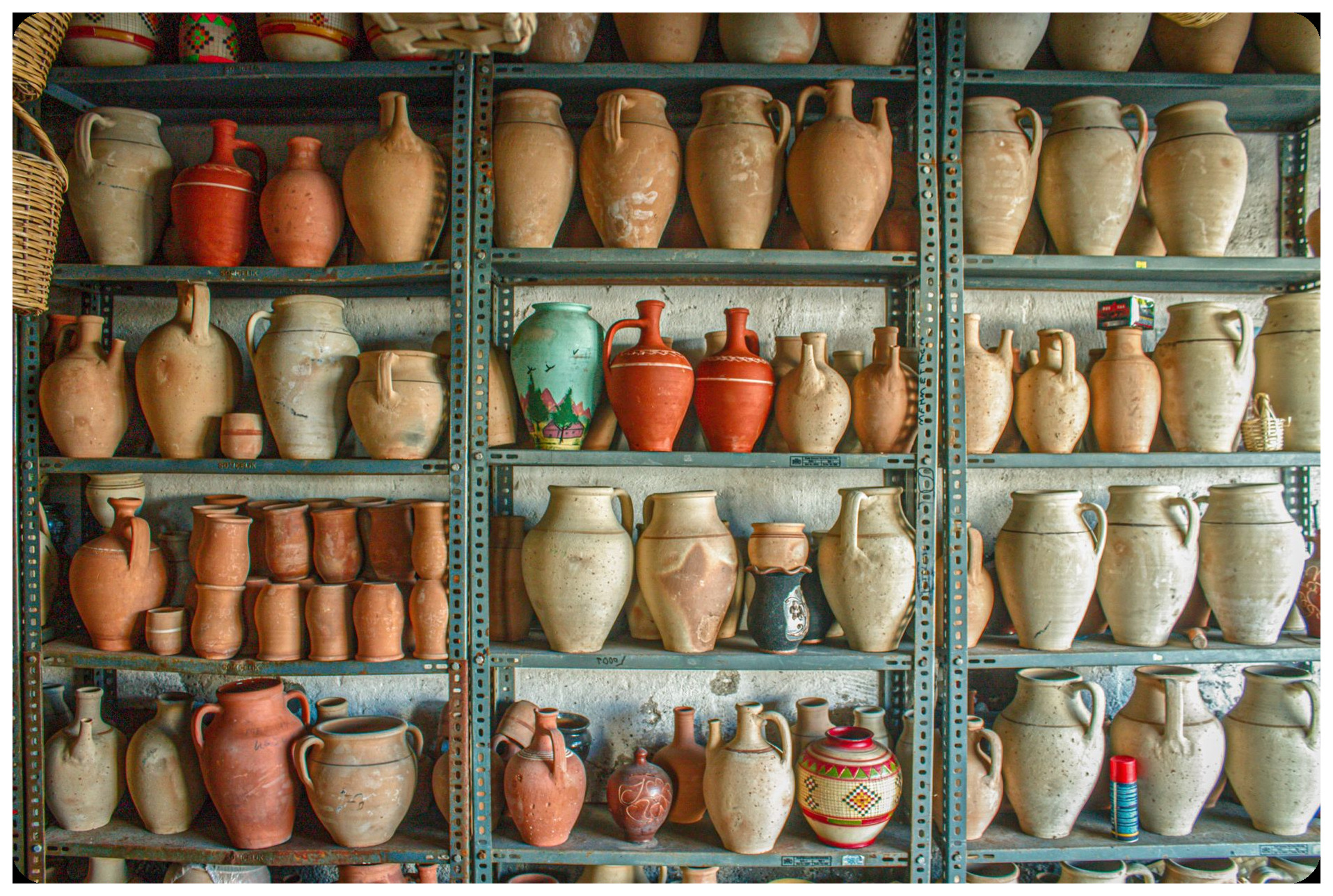 phoenician pottery and trade goods archaeological artifacts gadir spain ancient commerce amphoras